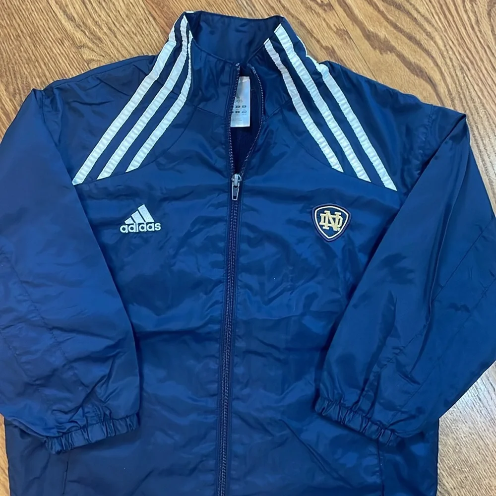 Youth Notre Dame Fighting Irish Adidas Zip Up Windbreaker/Jacket. Size S 8-10.